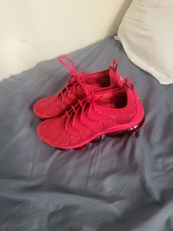 Red Nike Vapormax