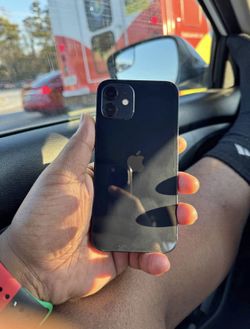 IPhone 12 64GB Unlocked 