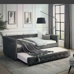 DAYBED FULL SIZE On TOP BOTTOM BED IS TWIN 