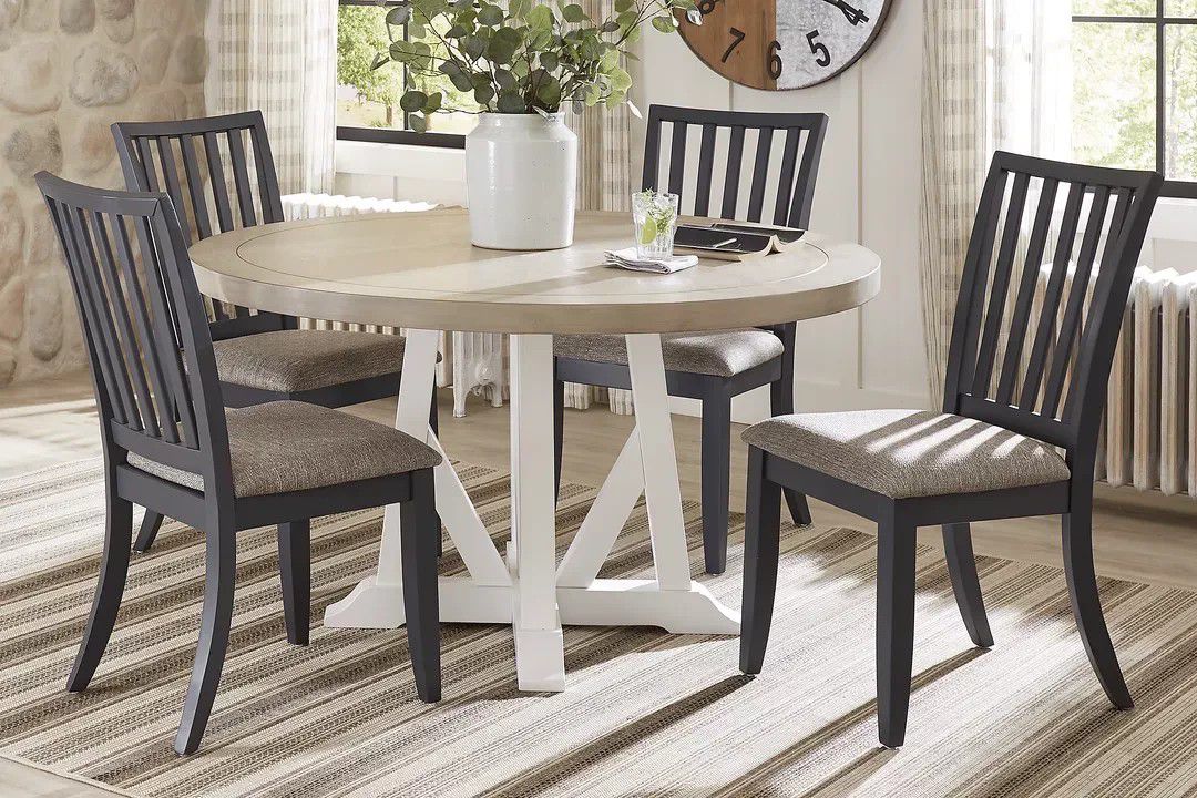 Hilton Head Graphite Dining with 4 Chairs