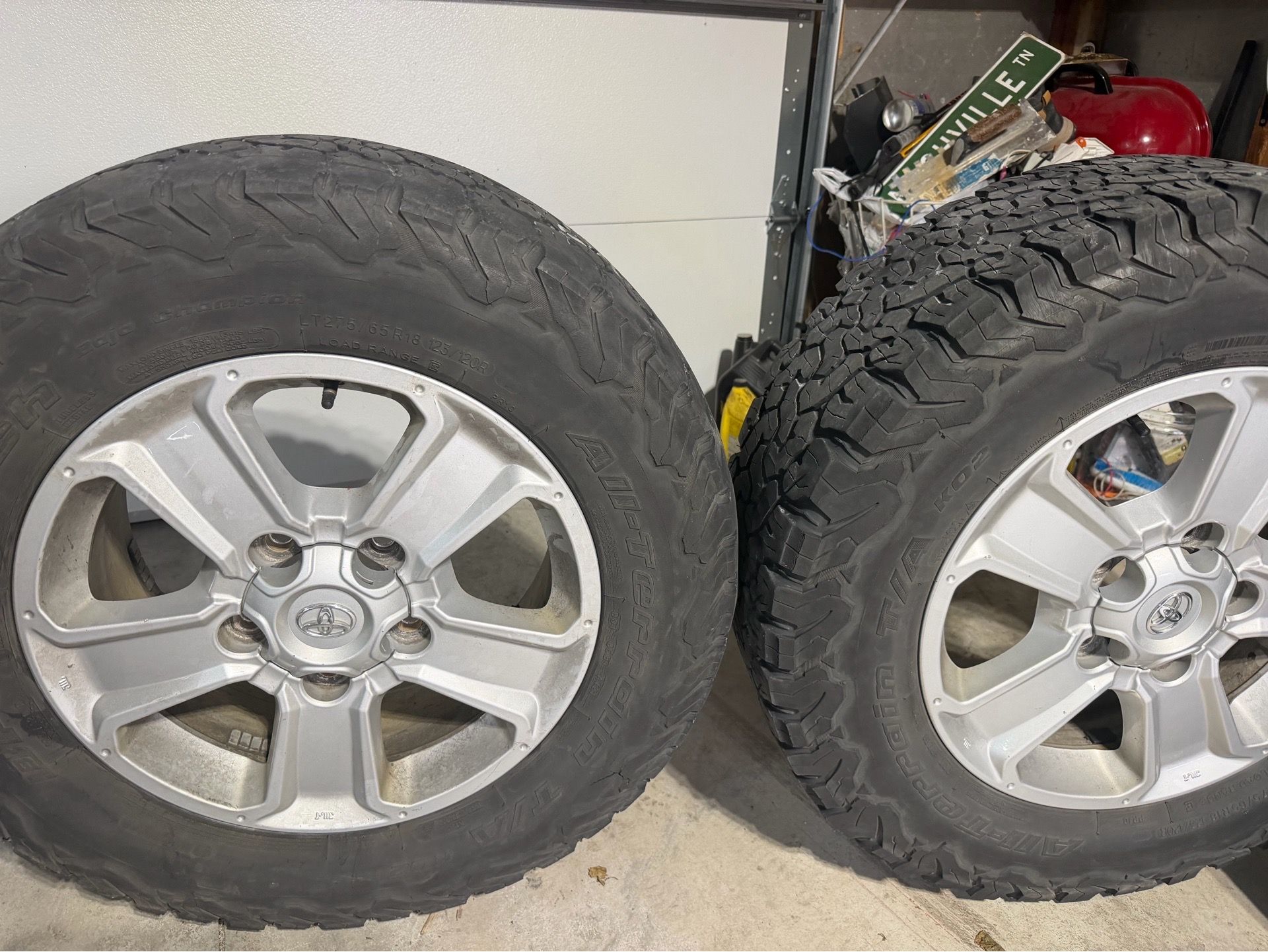 Tires with rims for Toyota