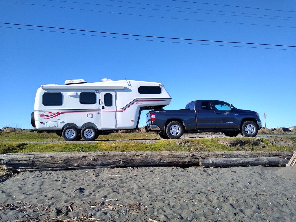 Escape 5.0 2022 5th Wheel
