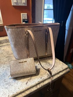 Authentic Michael Kors Tote Bag And Wallet