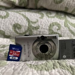 Canon PowerShot SD1100 IS 8 MP Digital Camera
