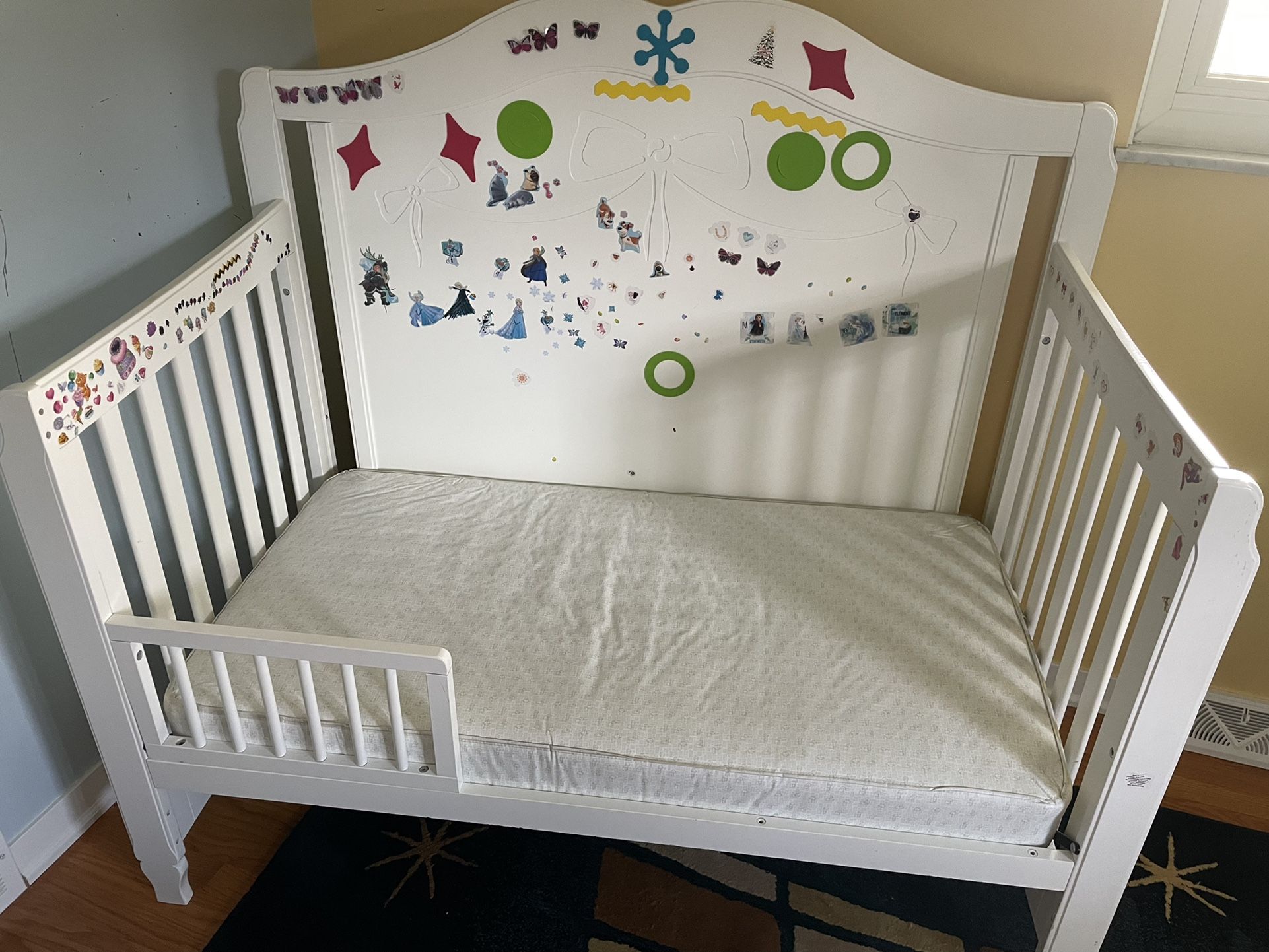 Convertible Baby Crib