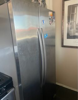 Whirlpool stainless steel refrigerator