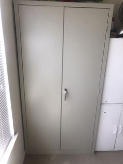 Sandusky 36"W x 18"D x 72"H SnapIt Steel Locking Cabinet, 9000 lb Capacity - 120$