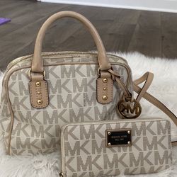 MK Michael Kors Purse With Wallet 