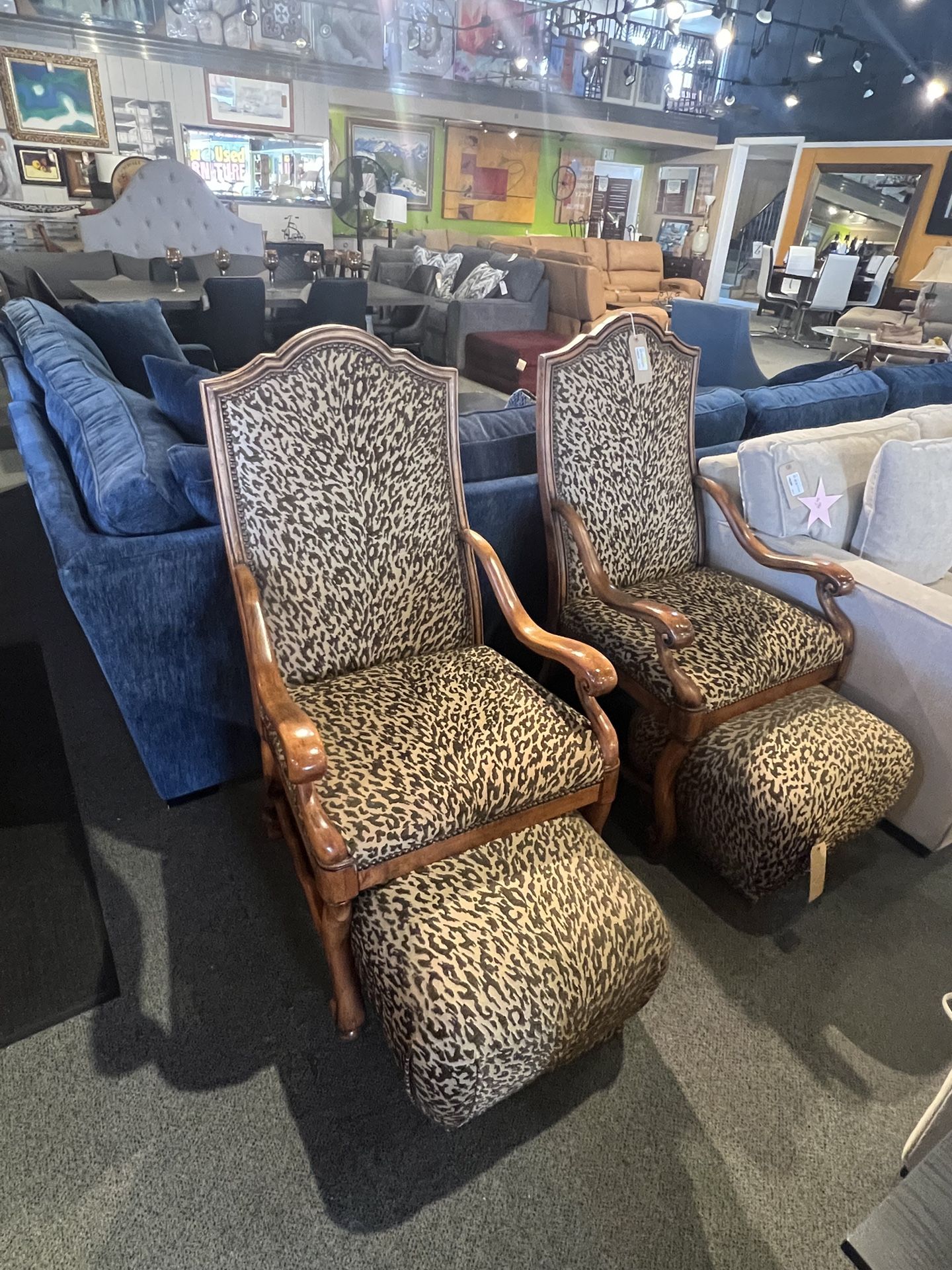 CHAIRS W/ OTTOMAN: Set of 2 Captain Chairs w/ leopard inprint seats & matching Ottomans SKU H45JN4