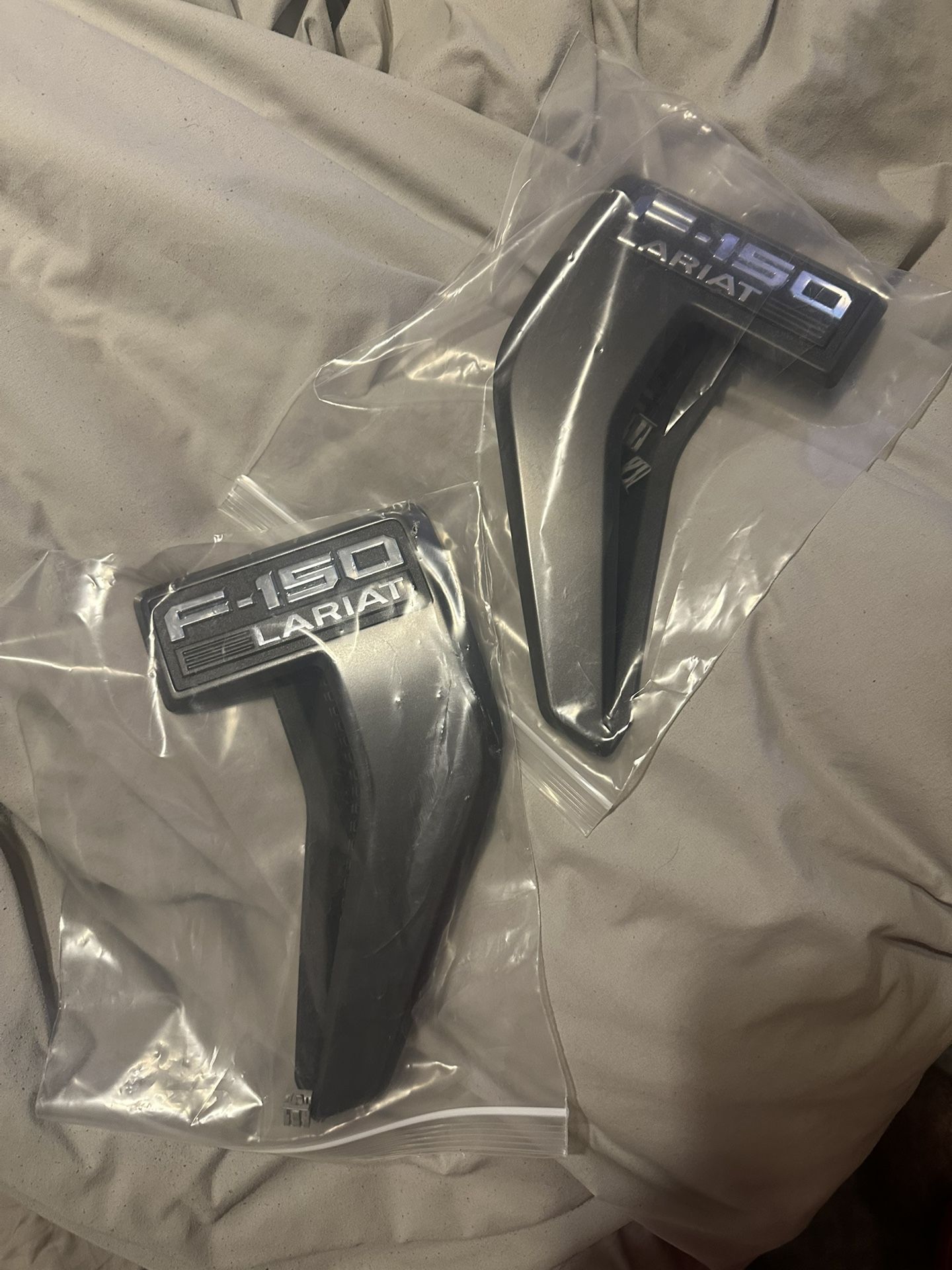 Ford F150 emblems