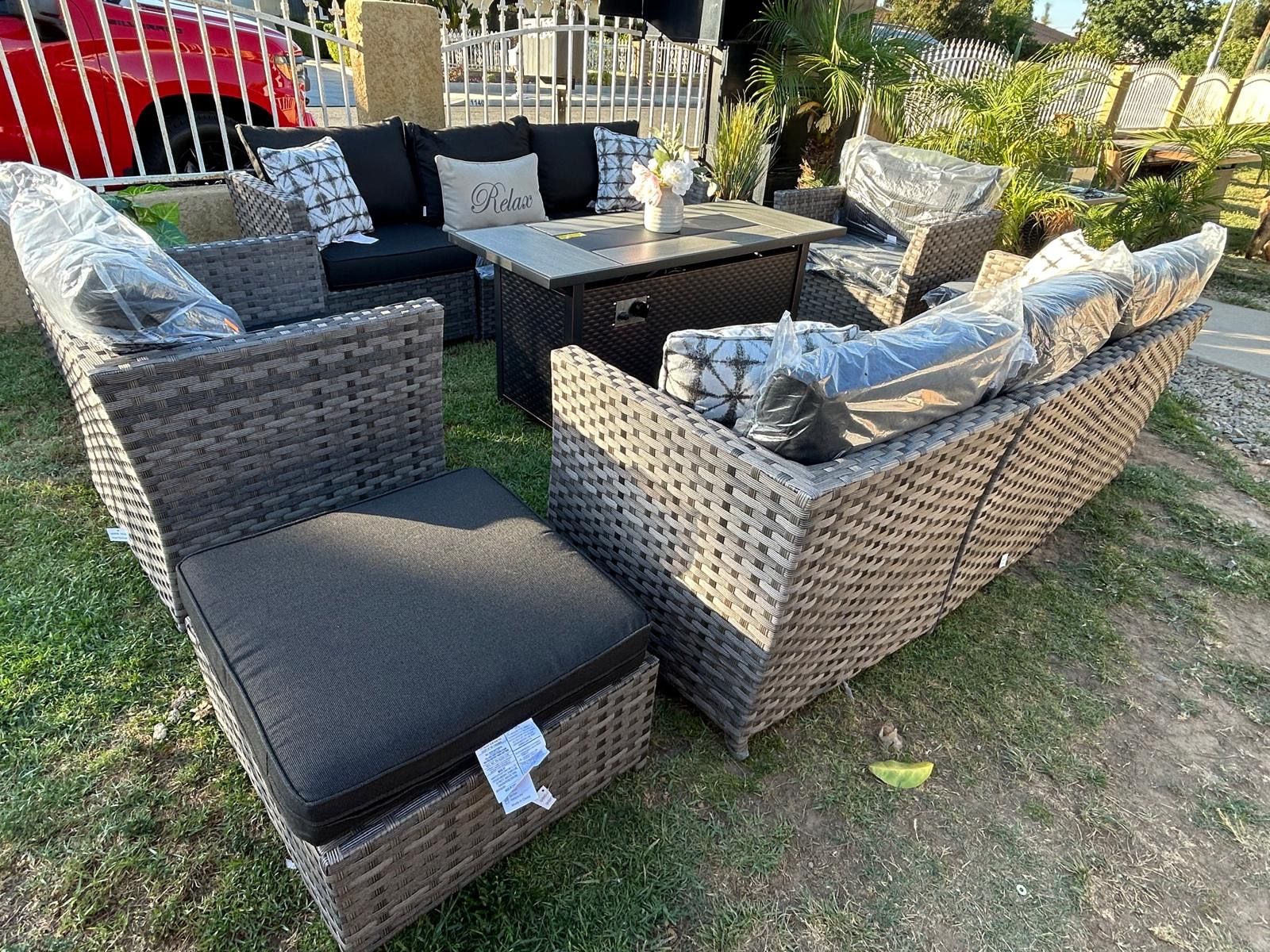 Brand New Patio Outdoor Furniture Set With Fire Pit 