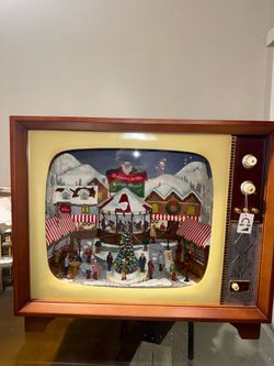 Vintage TV Christmas Village Decoration – “Kringle Market” Animated Musical Display
