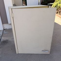 Metal Wall Cabinet FREE