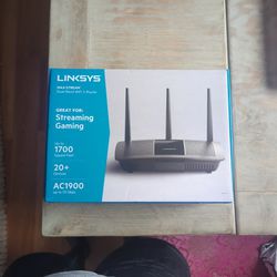 LINKSYS MAX-STREAM Dual band WiFi Router 