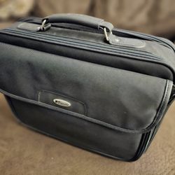 💼💻✨Brand NEW Targus Computer Bag ✨💻💼