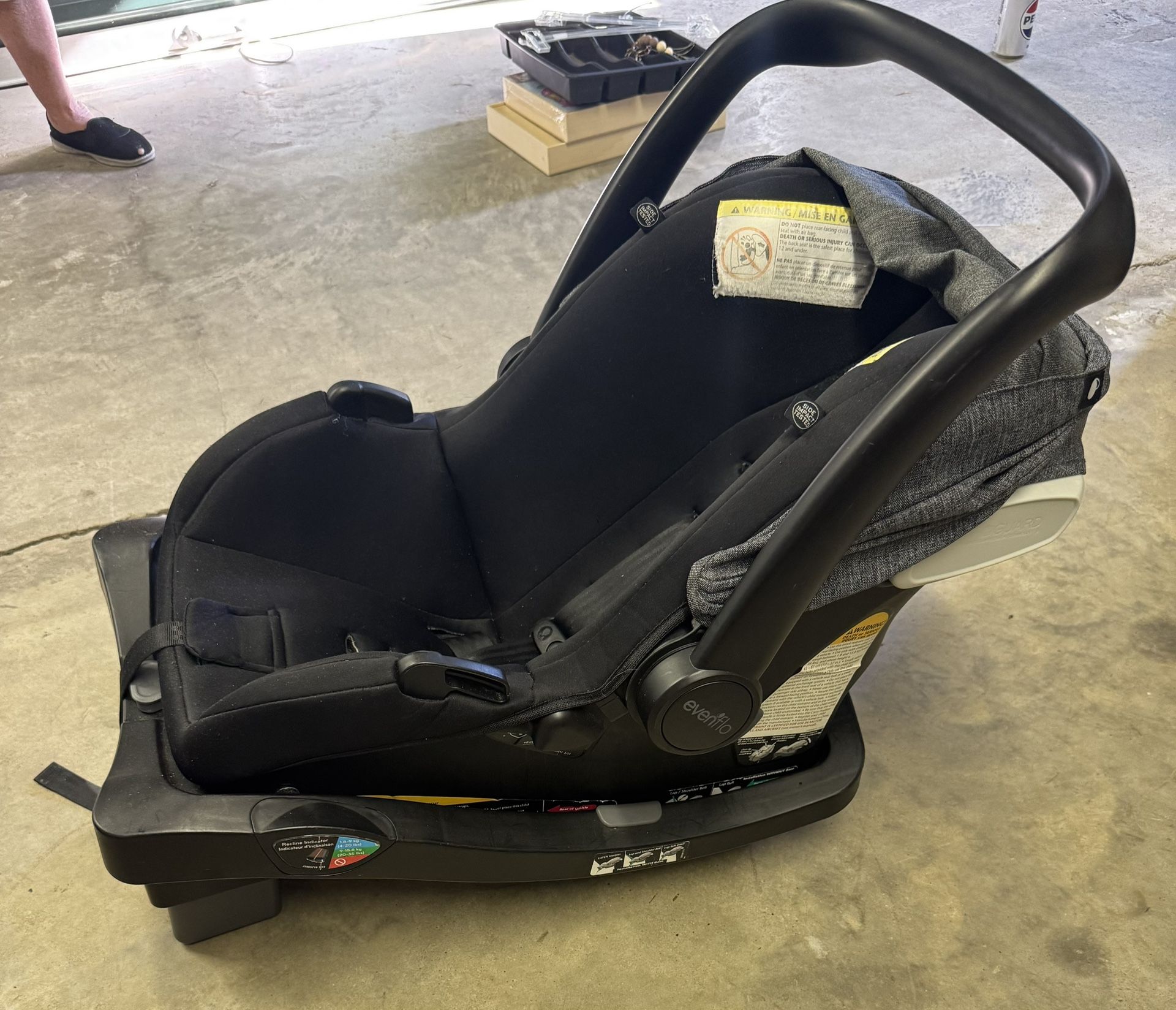Evenflo Pivot Travel System 