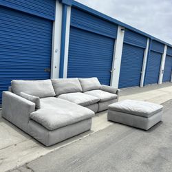 Free Delievry 🚛Gray Ashleys Furniture Cloud Couch Modular