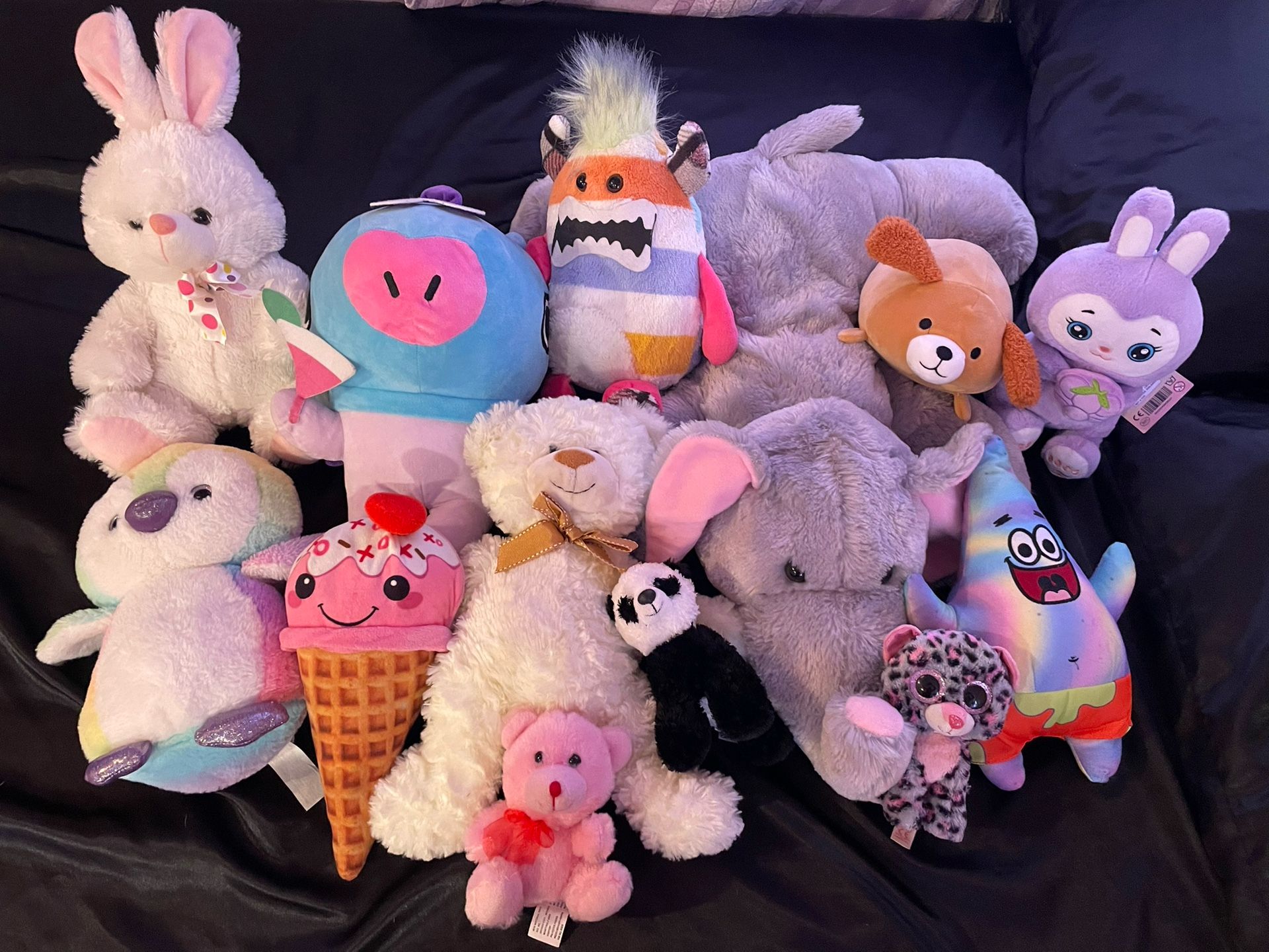 13 Plushies Different Sizes
