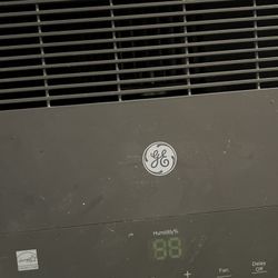 GE Dehumidifier 70 Pint