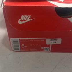 Nike AirMax interlk lite- 5 Y 