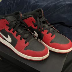 Air Jordan’s 1 Mid Youth 7