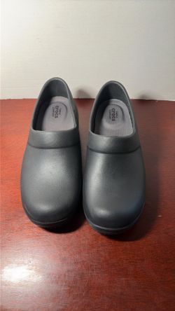 CROCS Clogs Nursing Slip On Triple Comfort Black Women Size 8