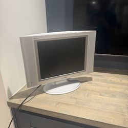 2003 Samsung 15” LCD TV Monitor