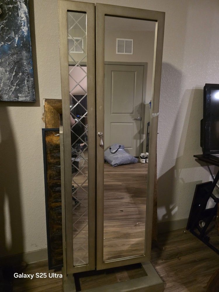 Standing Mirror Jewelry Case