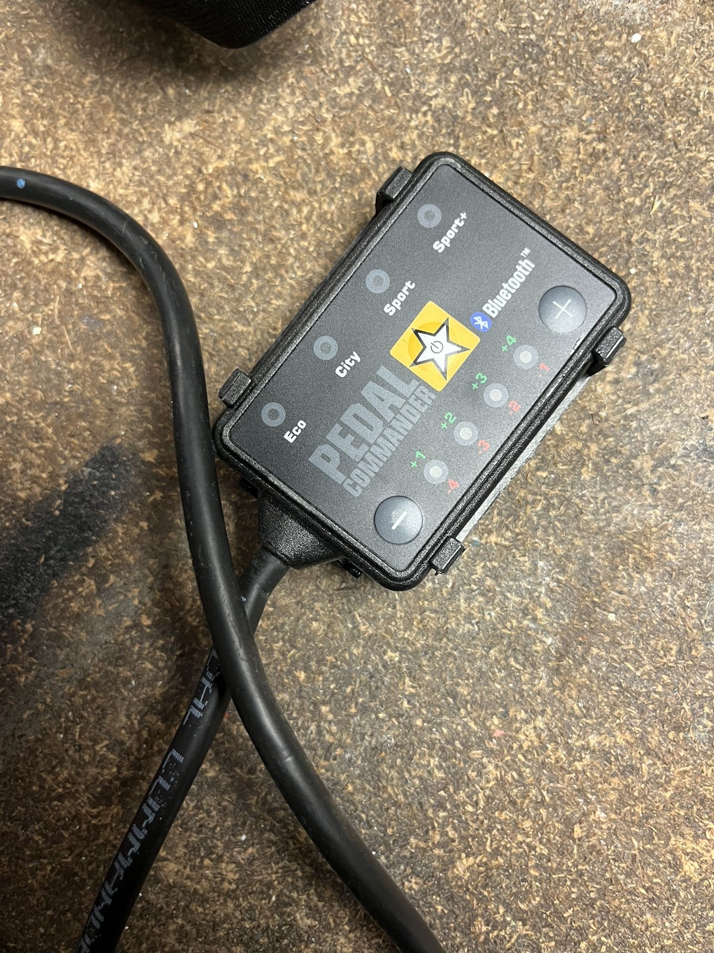 Pedal Commander 2007-2018 Chevy Trucks