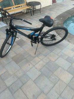 Mongoose mountain bike 26 inch wheels, missing brakes and shifter cables