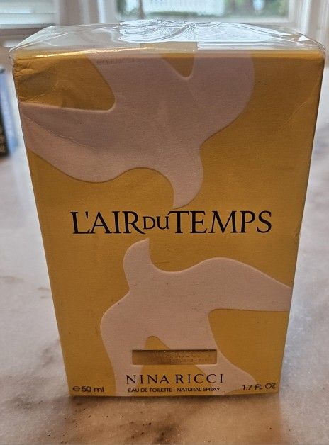 L'Air du Temps fragrance