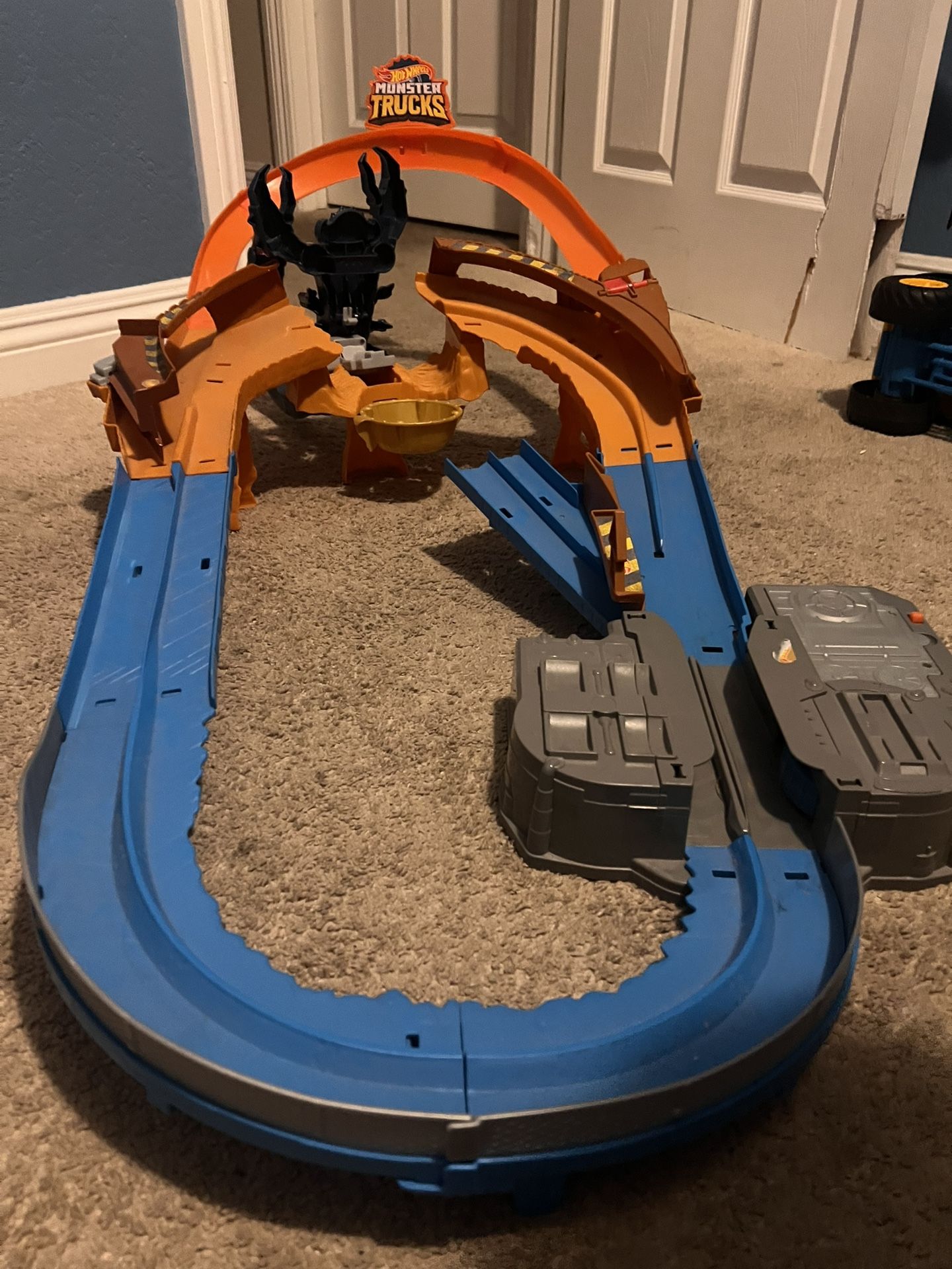 Monster Truck Track & Truck
