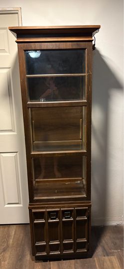 Curio cabinet