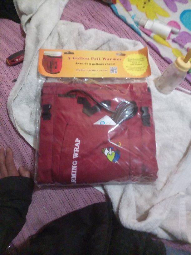 Brand New Five Gallon Pail Warmers