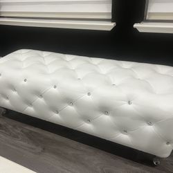 Diamond Ottoman Like New 