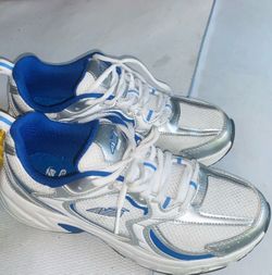 Avia sneakers