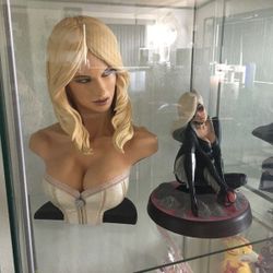Sideshow collectibles Emma Frost bust
