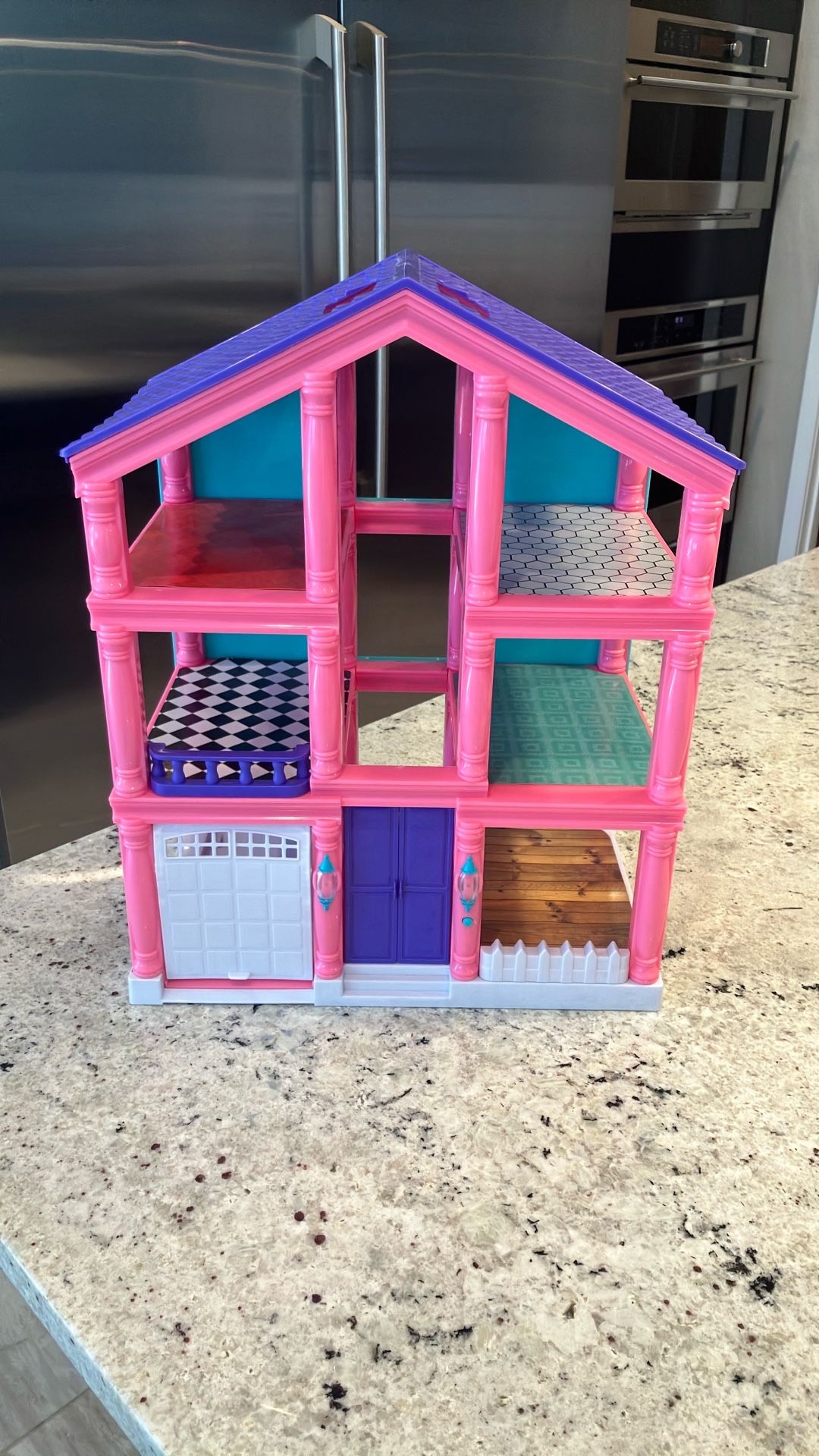 Toy Dollhouse - Clean - Great Gift