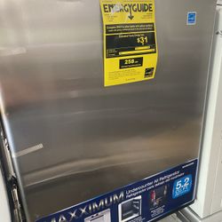 New Mini Fridge 