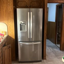 Whirlpool great fridge