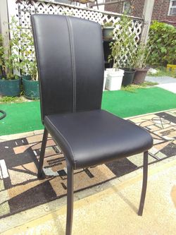 STOOL. Black Leather