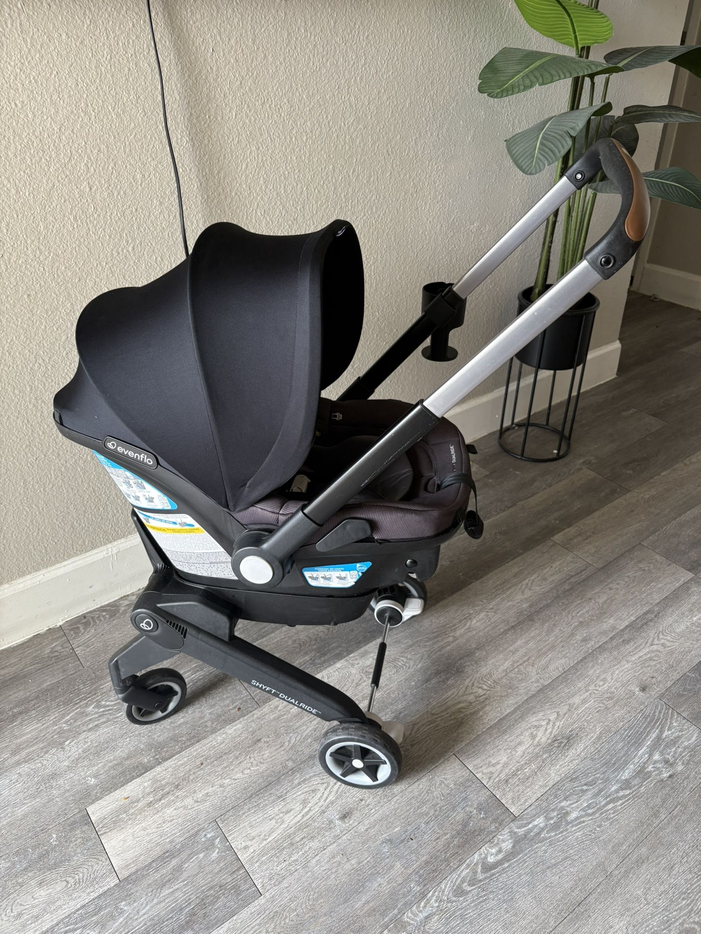 Evenflo Shyft Dualride