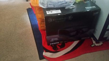 Brand New High End Projector W/ 90" Screen