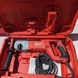 Milwaukee Corded 1in SDS D-handle Rotary Hammer 