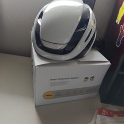 Lumos Ultra Smart Bike Helmet M/L - Jet White with MIPS