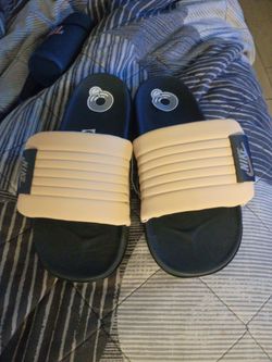 Nike slides size 11 mens