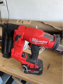 Brad nailer