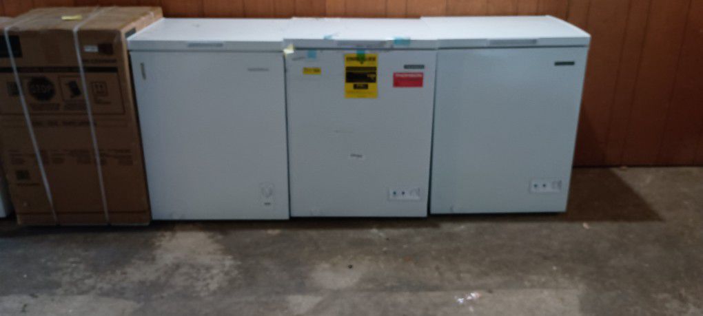 5.0 Cubic Feet Chest Freezers New Some Have A Dent Or Two But All Work Great $25 Delivery Milwaukee