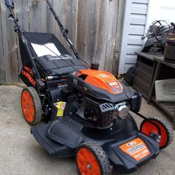 New - YARDMAX 22" Inch Gas Self Propelled Lawnmower With Bag And High Rear Wheels 