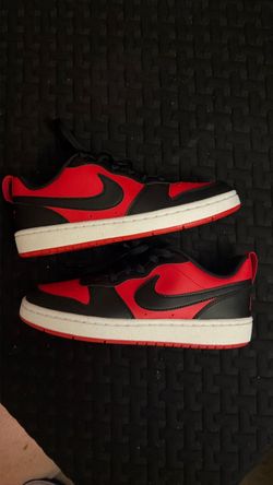 Nike Low-Top Sneakers Red and Black